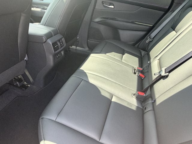 Used 2025 Nissan Murano SL AWD/4WD image 11