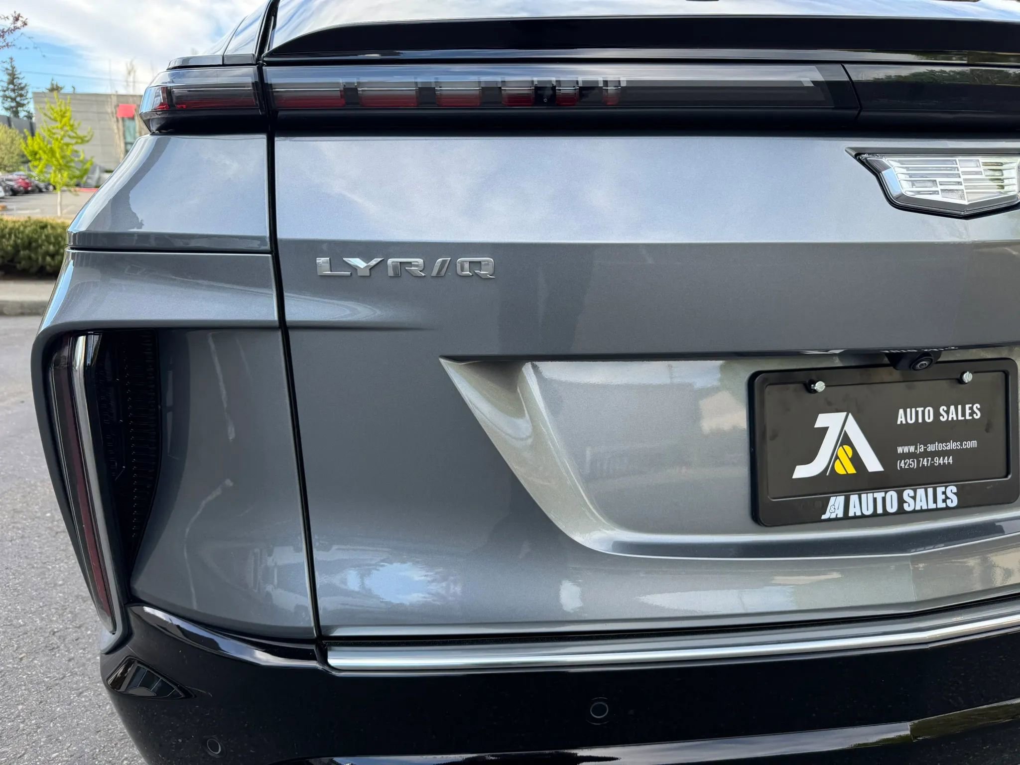 Used 2023 Cadillac Lyriq AWD image 15