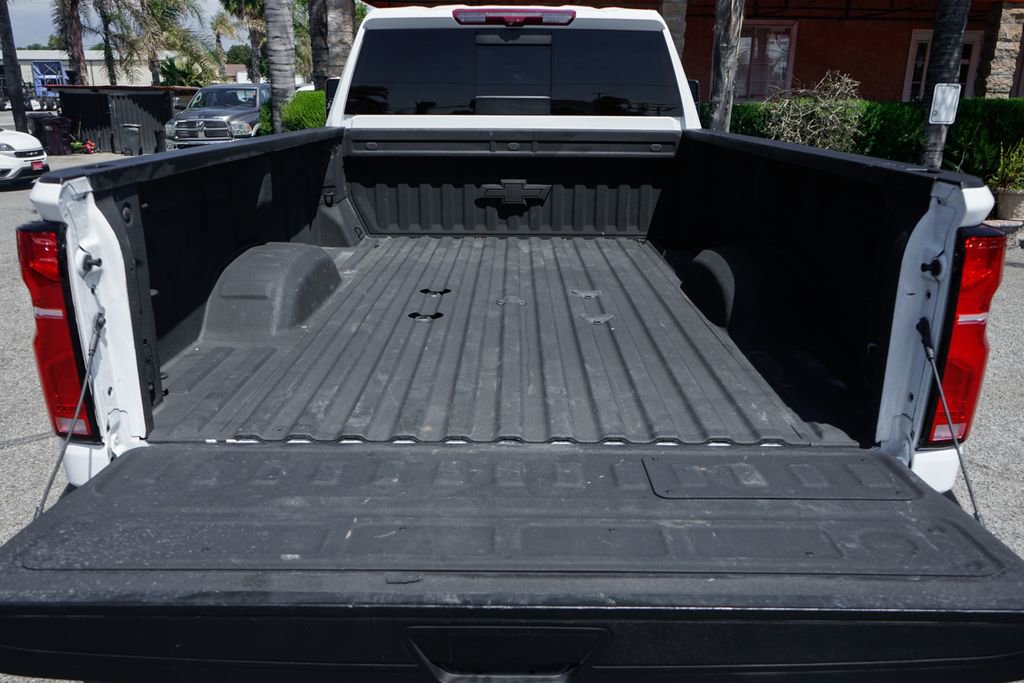 Used 2024 Chevrolet Silverado 3500 LTZ w/ LTZ Convenience Package AWD/4WD image 8