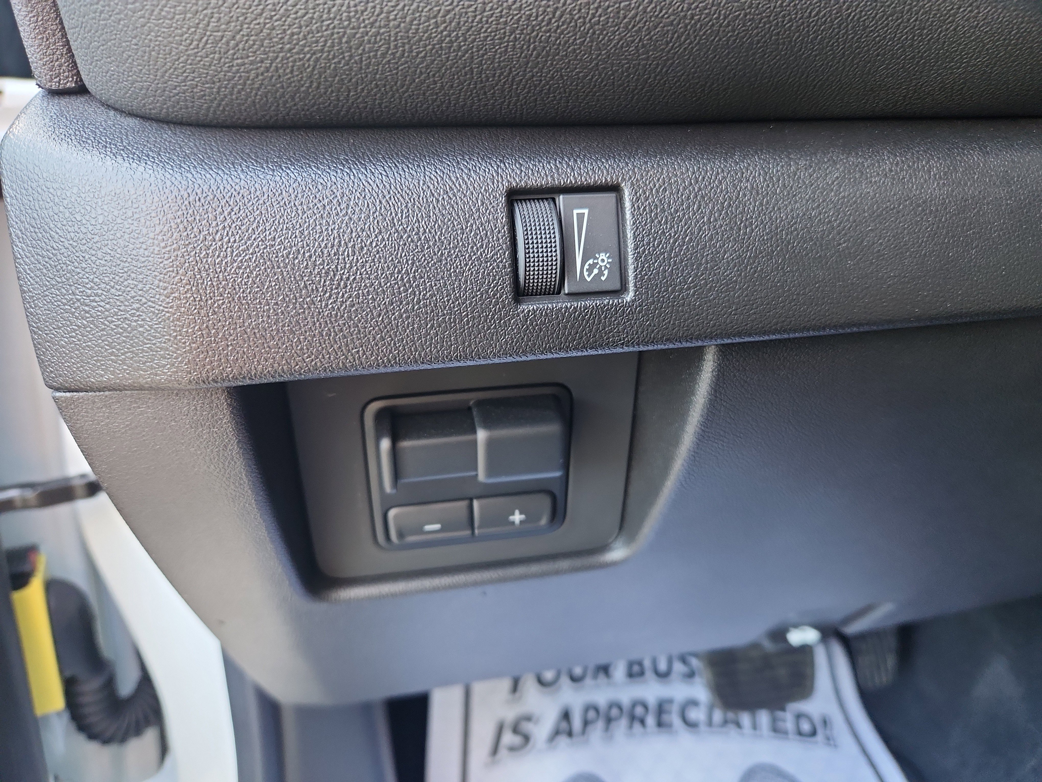 Used 2024 Chevrolet Colorado LT w/ LT Convenience Package II image 16