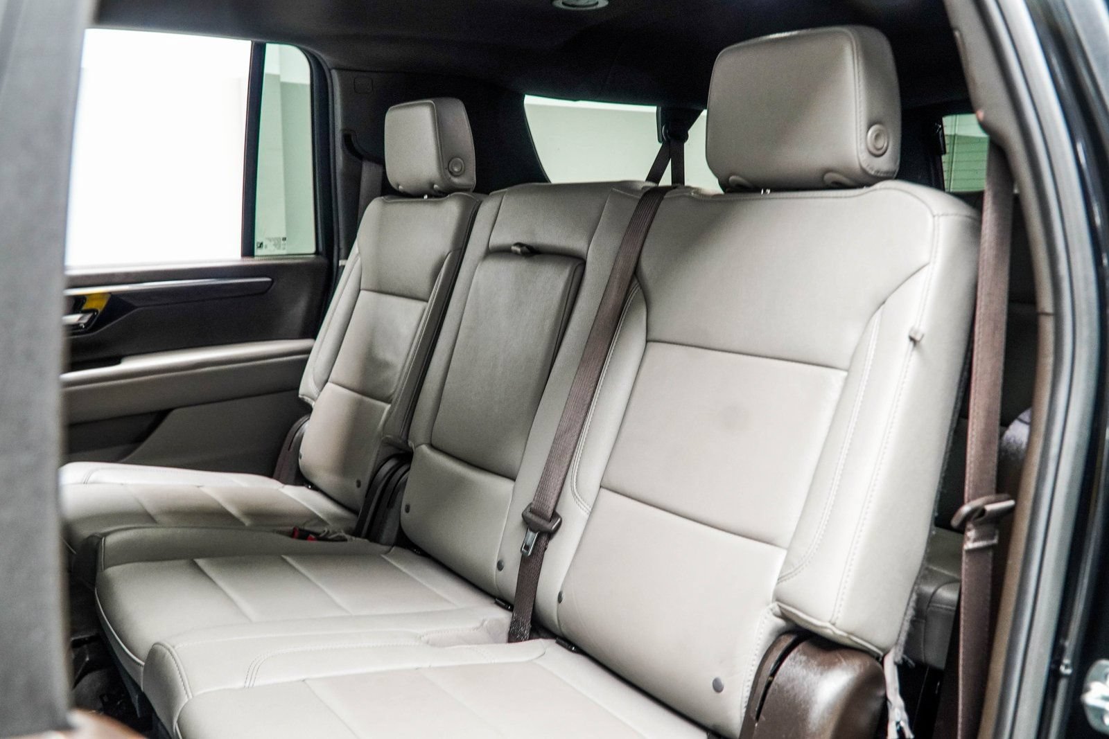 Used 2025 Chevrolet Suburban LT AWD/4WD image 47