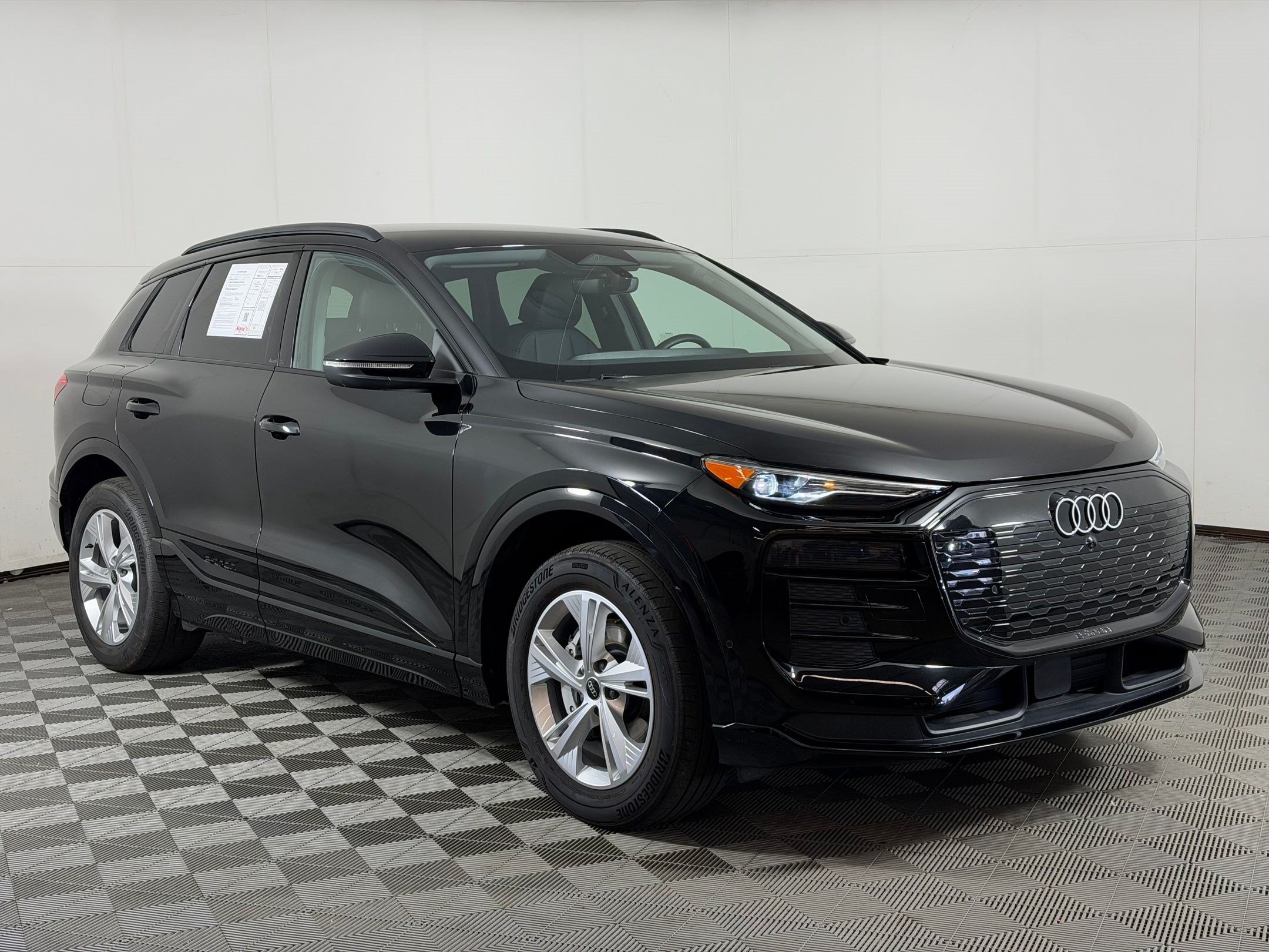 Certified 2025 Audi Q6 e-tron Premium w/ Convenience Package RWD image 7