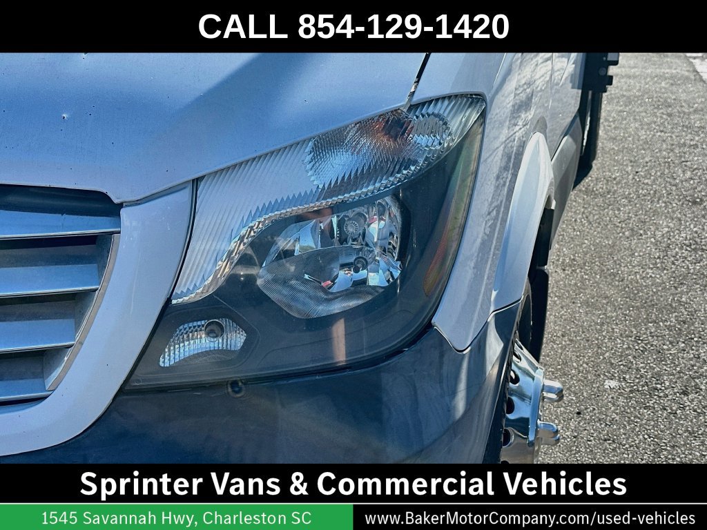 Used 2015 Freightliner Sprinter 3500 RWD image 27
