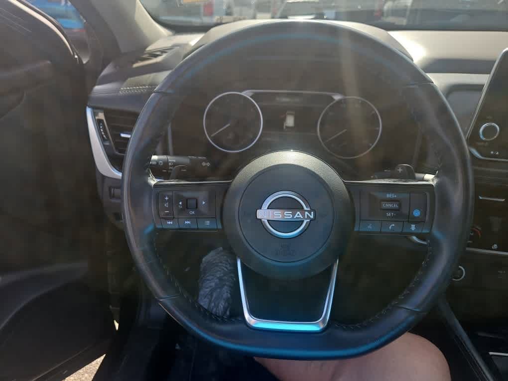 Used 2023 Nissan Rogue SL FWD image 15