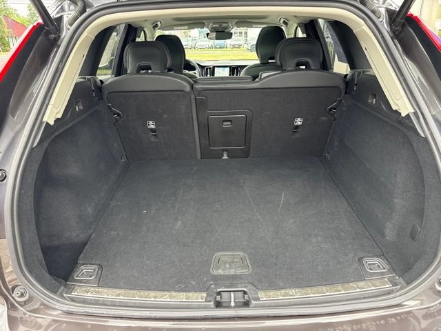 Used 2025 Volvo XC60 B5 Plus w/ Climate Package AWD/4WD image 12