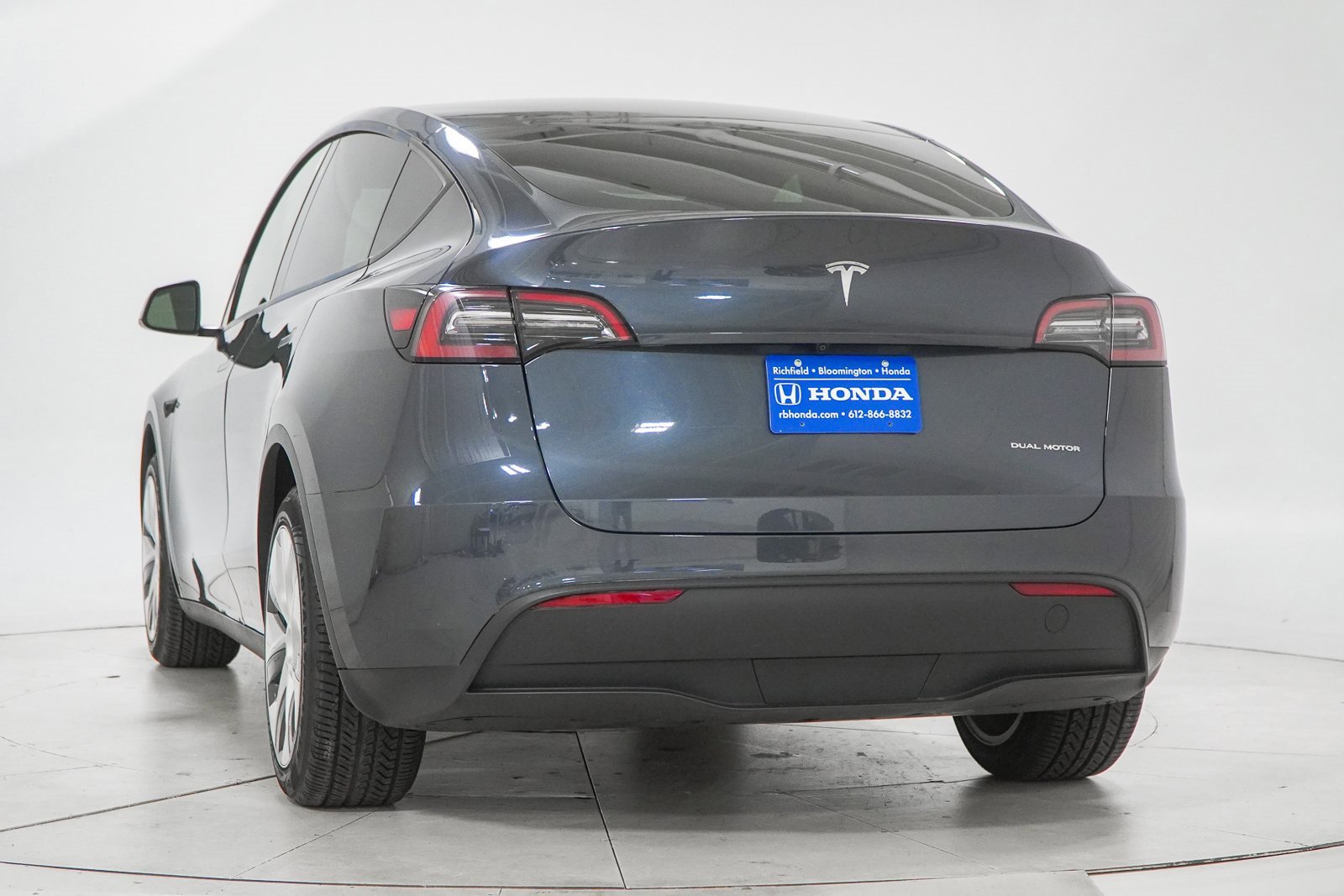 Used 2023 Tesla Model Y Long Range image 7