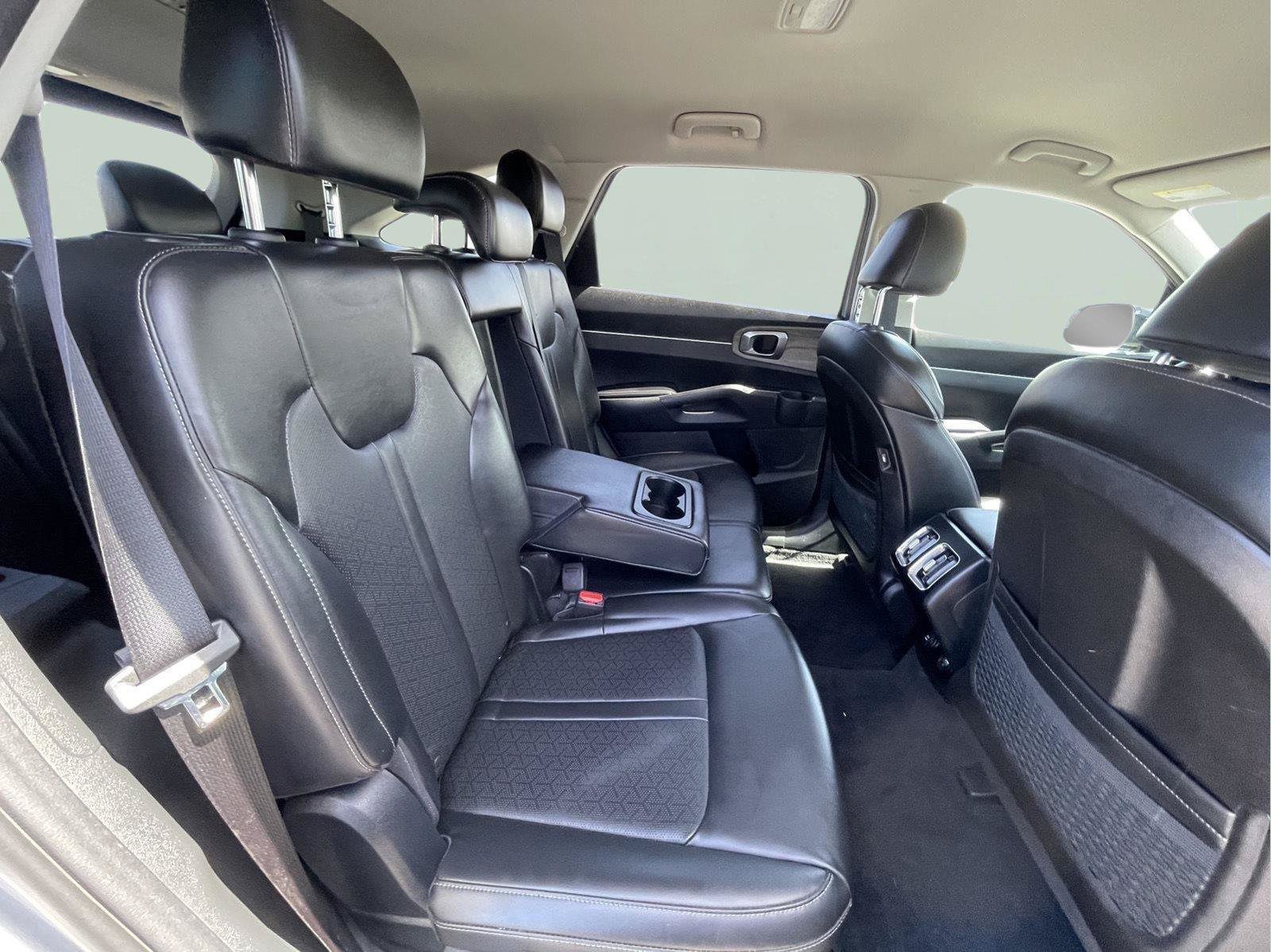 Used 2023 Kia Sorento S AWD/4WD image 19