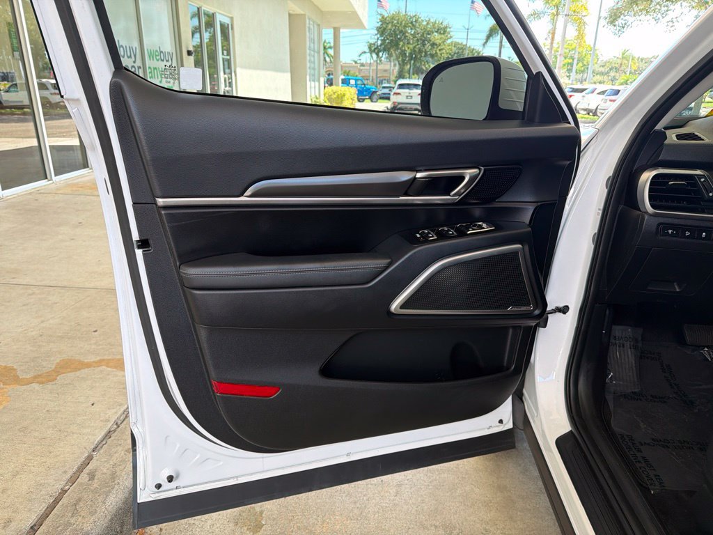 Used 2024 Kia Telluride S FWD image 47