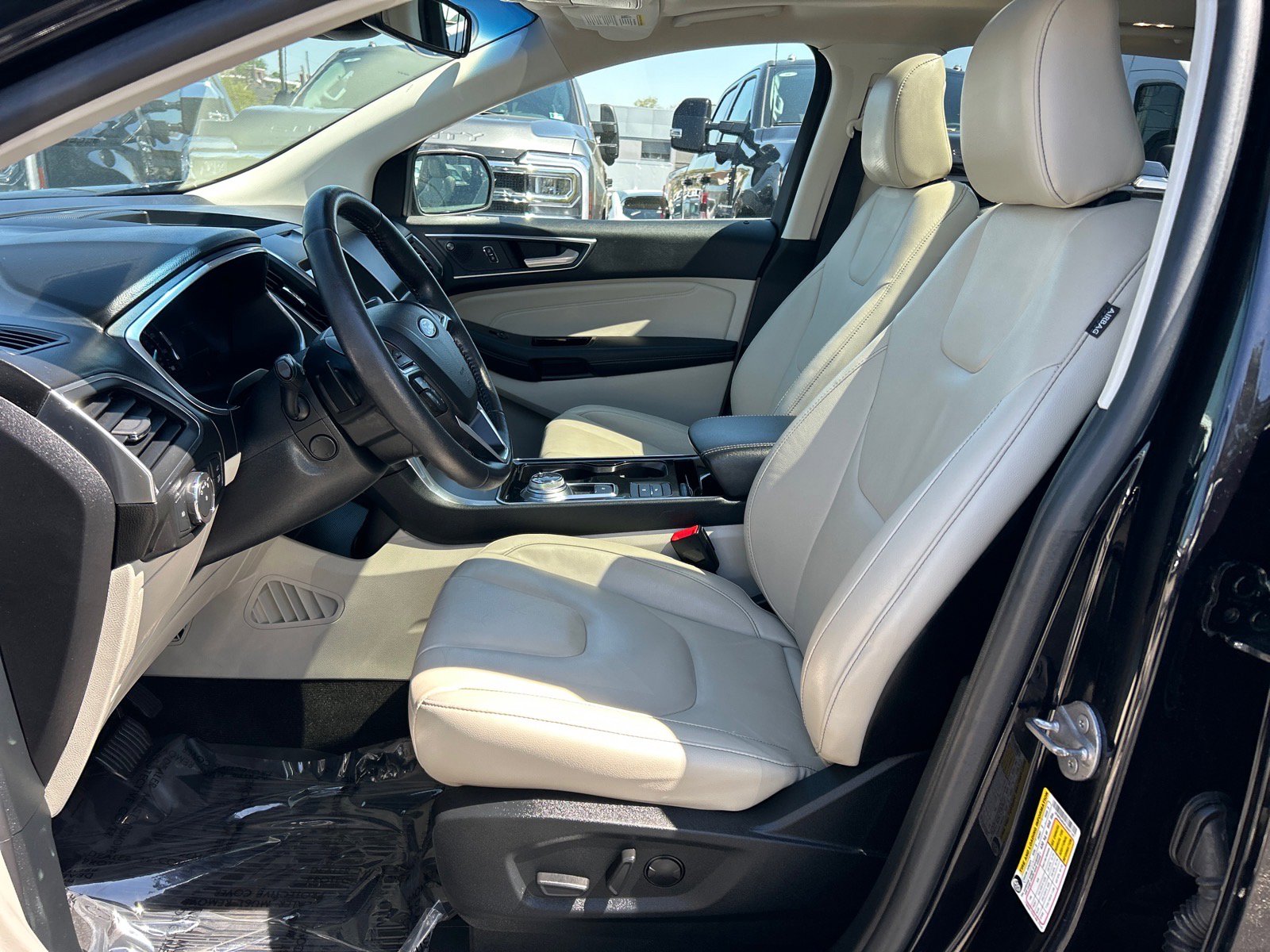 Certified 2020 Ford Edge Titanium w/ Class II Trailer Tow Package AWD/4WD image 6