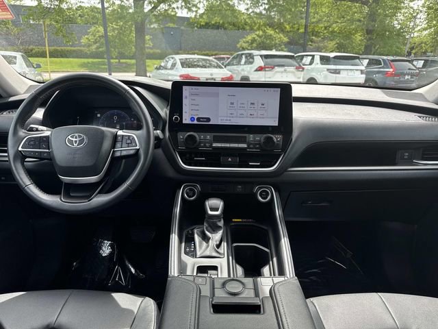 Used 2024 Toyota Grand Highlander AWD image 15