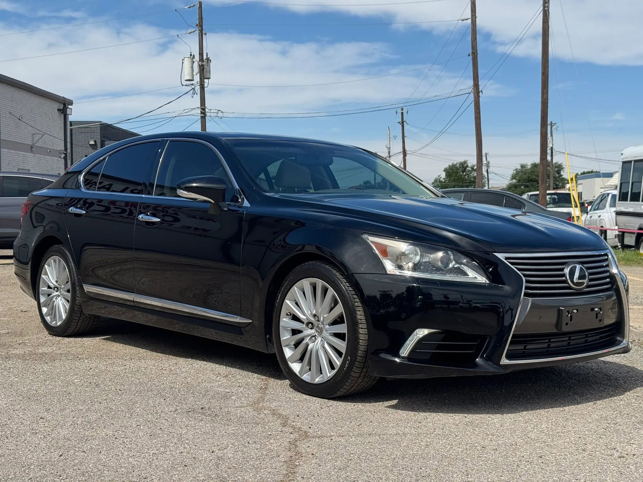 Used 2013 Lexus LS 460 w/ Comfort Pkg RWD image 9