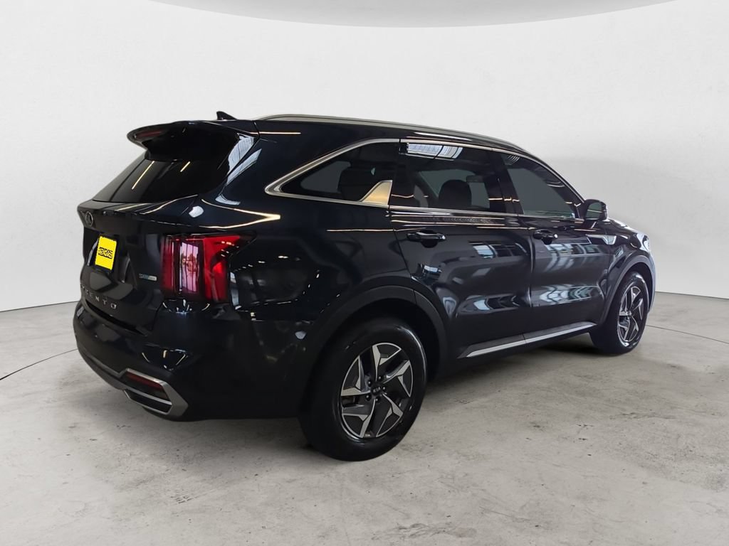 Used 2021 Kia Sorento S FWD image 5