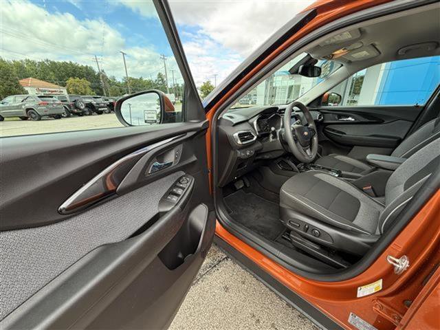 Certified 2022 Chevrolet TrailBlazer LT w/ Convenience Package image 11