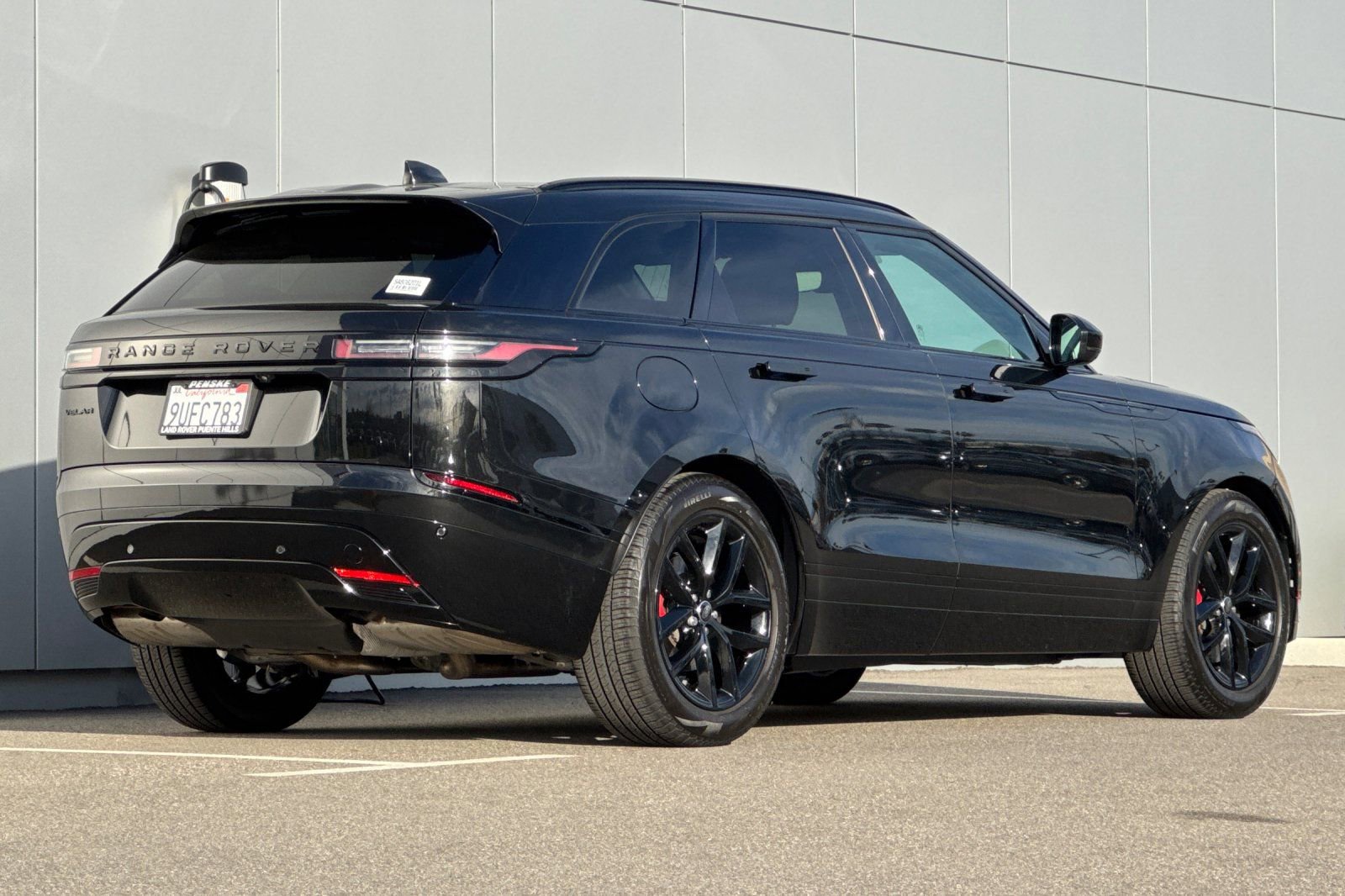 Used 2025 Land Rover Range Rover Velar Dynamic SE image 5