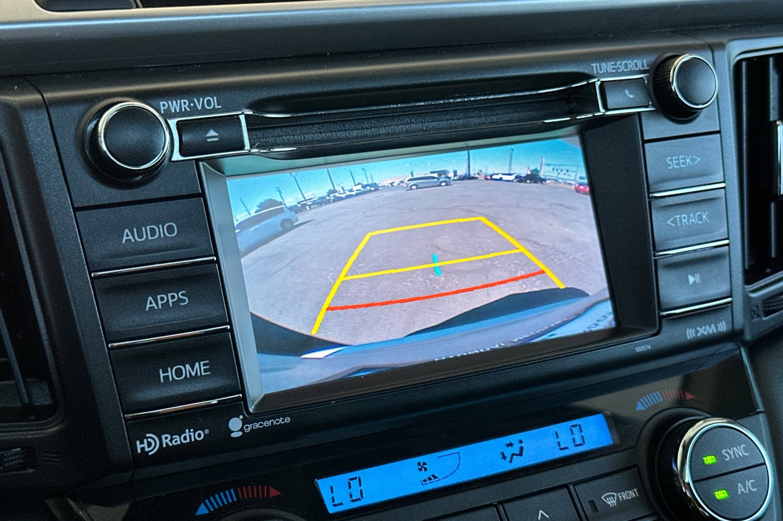 Used 2018 Toyota RAV4 XLE AWD/4WD image 19