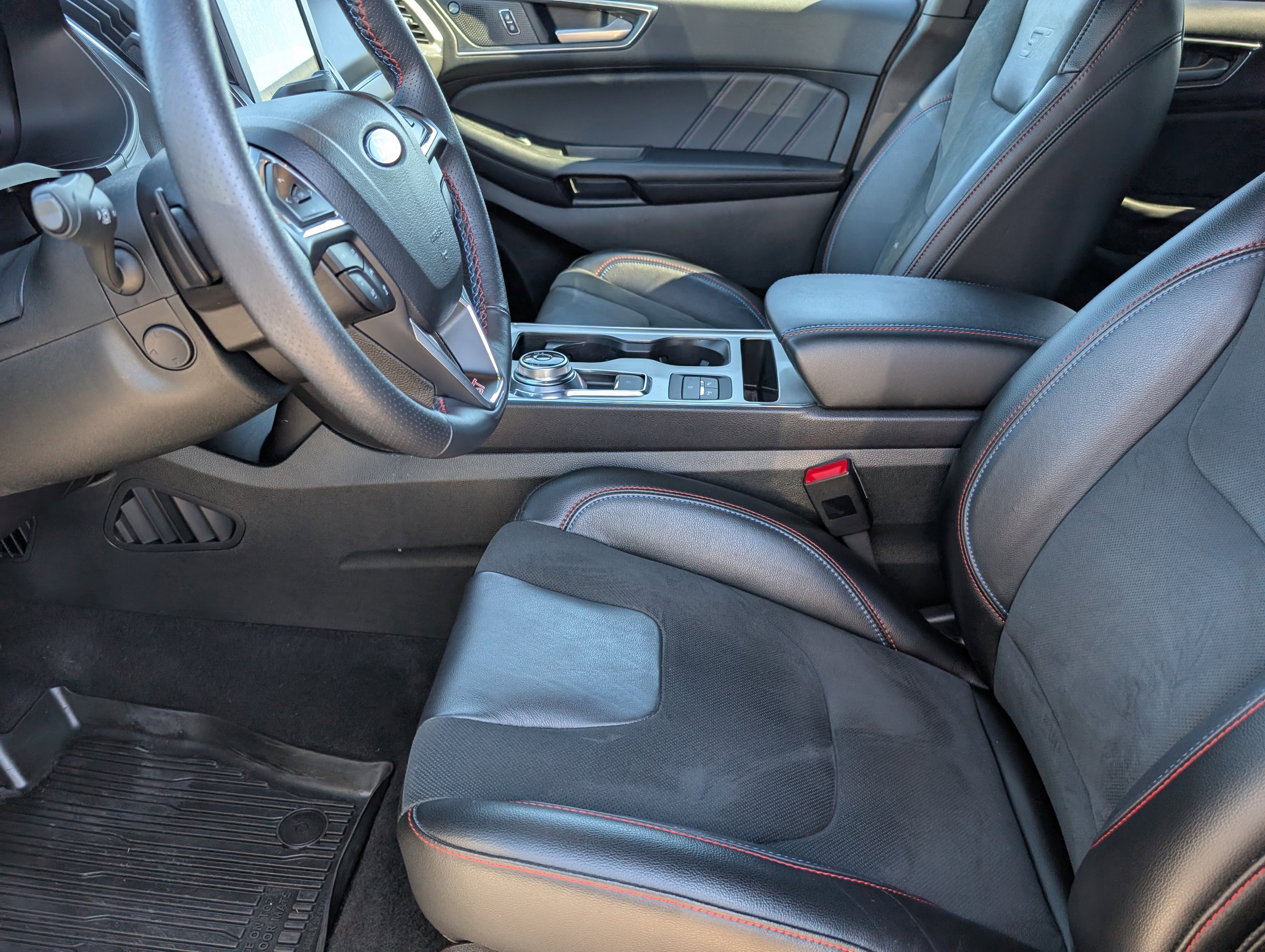 Used 2023 Ford Edge ST w/ Equipment Group 401A AWD/4WD image 12
