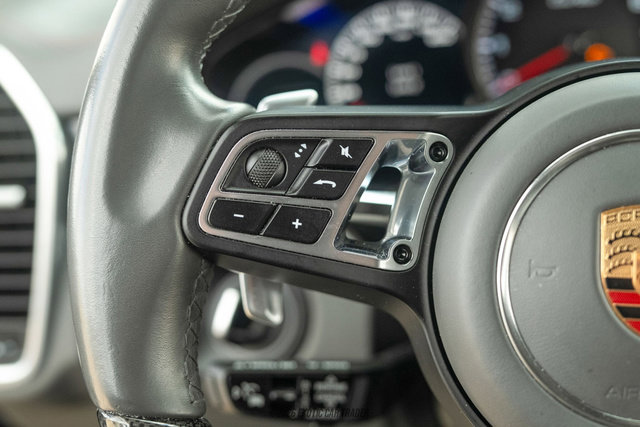 Used 2019 Porsche Cayenne Turbo image 39