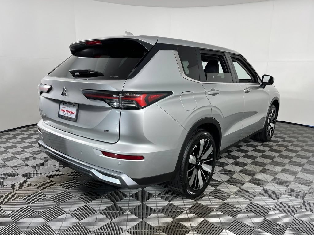 Used 2025 Mitsubishi Outlander SE AWD/4WD image 19