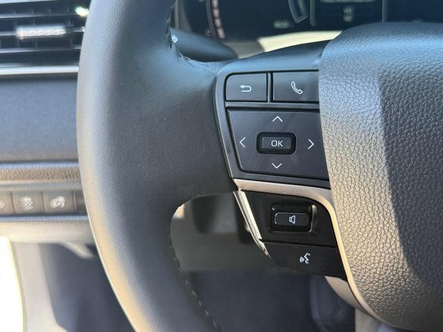 Used 2025 Toyota Camry LE w/ Convenience Package FWD image 16