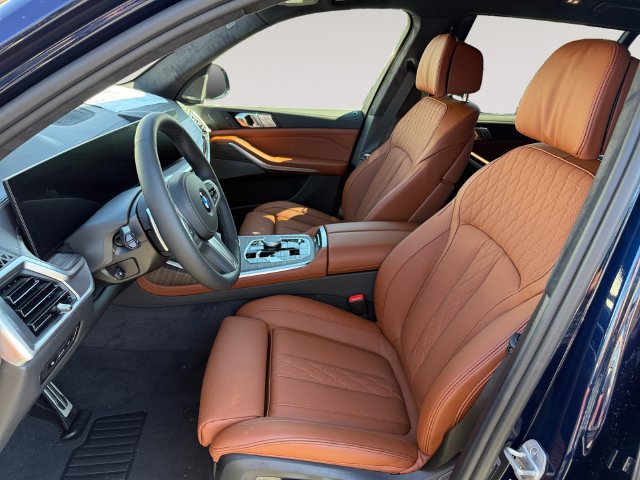New 2027 BMW X7 xDrive40i w/ M Sport Package AWD/4WD image 9
