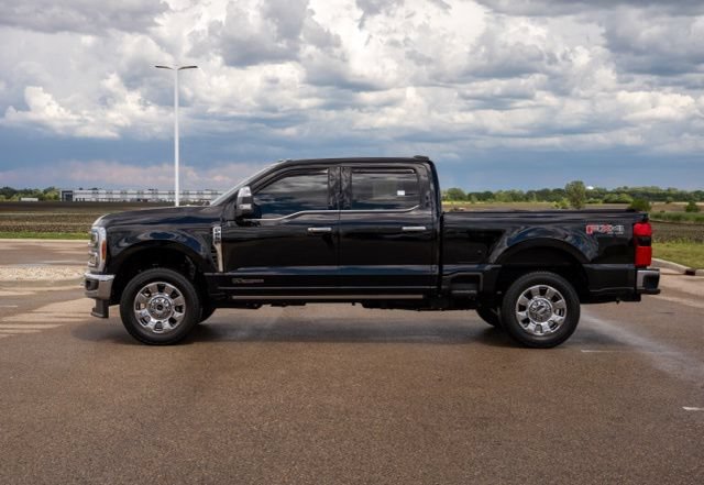 Used 2023 Ford F250 Lariat w/ Tow Technology Package AWD/4WD image 4