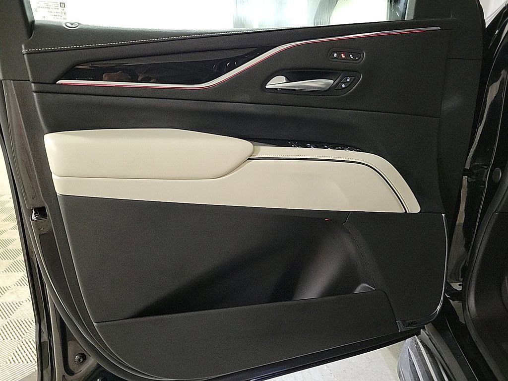 Used 2023 Cadillac Escalade Sport w/ LPO, ONYX Package image 21