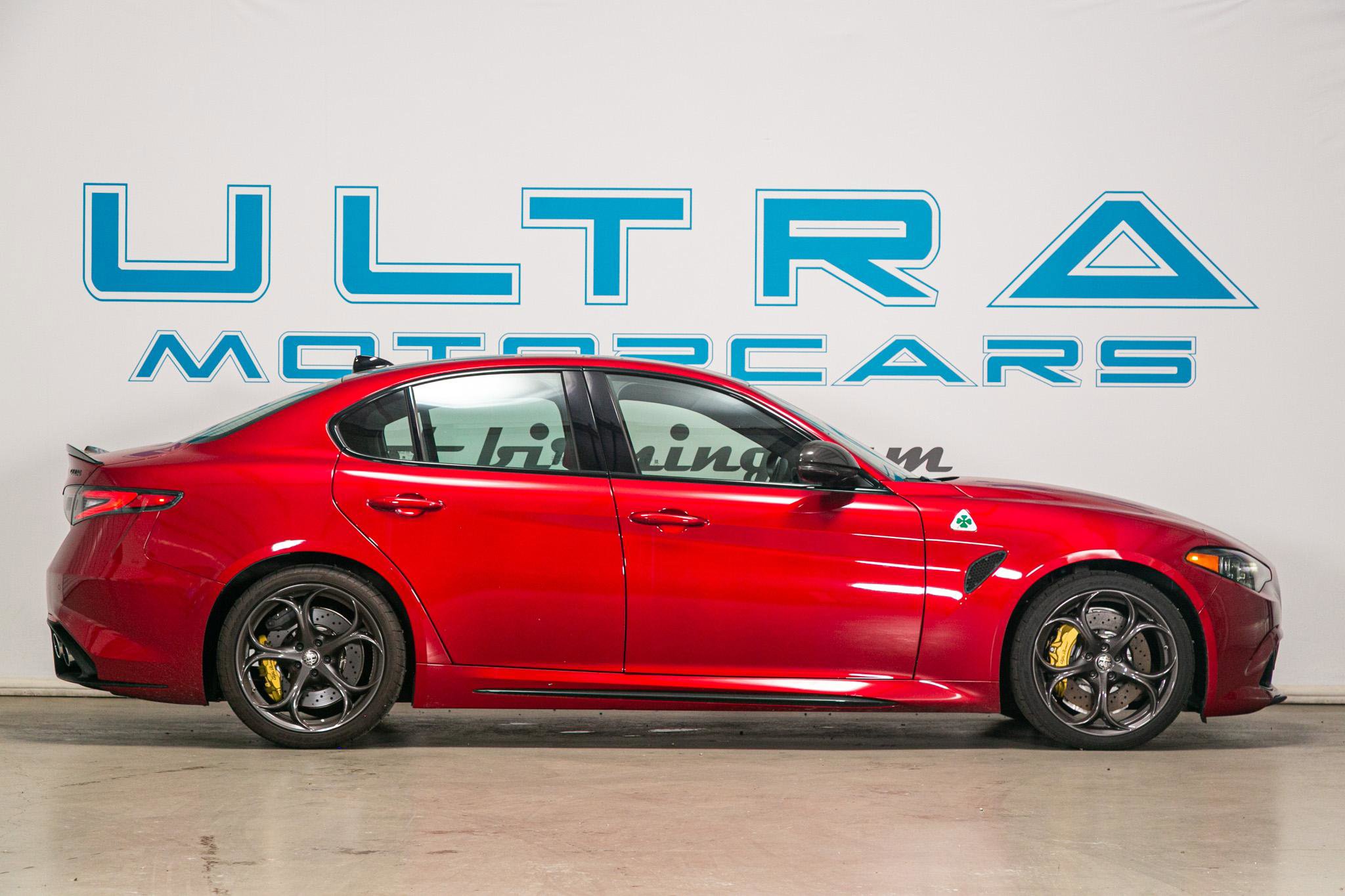 Used 2024 Alfa Romeo Giulia Quadrifoglio image 11