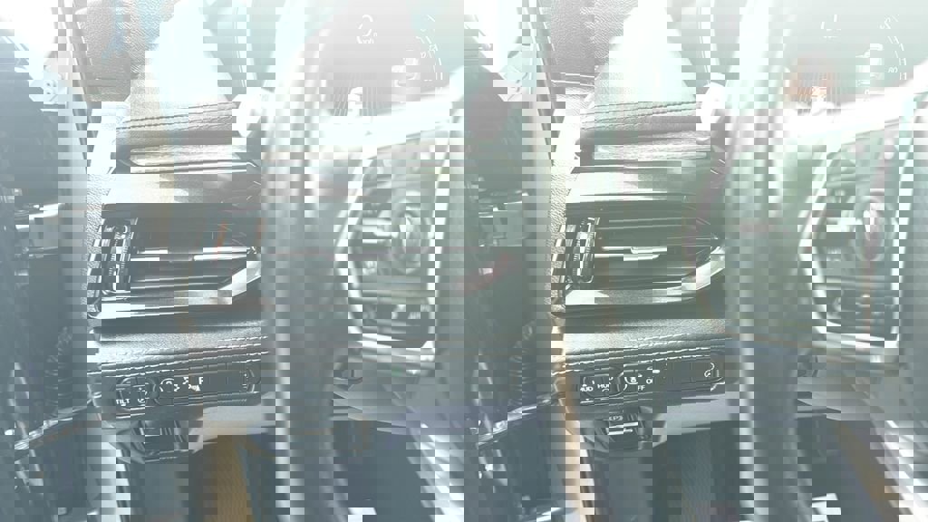 Used 2022 Acura MDX SH-AWD w/ Advance Package image 18