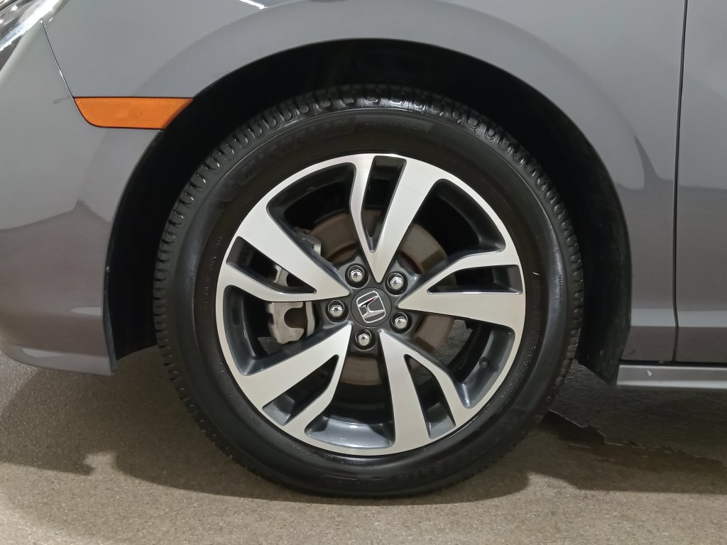 Used 2024 Honda Odyssey Touring image 12