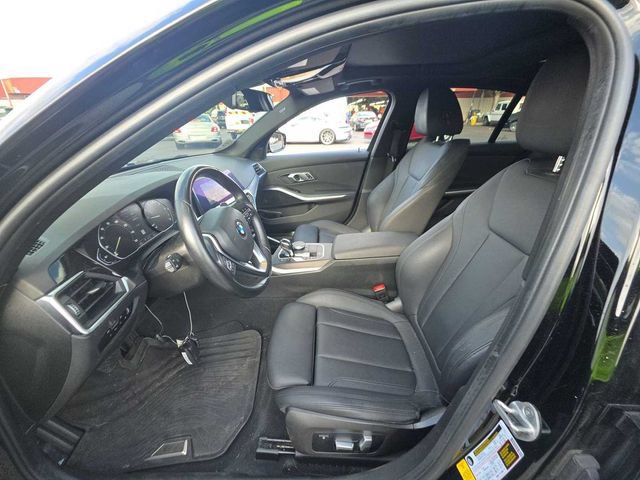 Used 2021 BMW 330i Sedan w/ Driving Assistance Package RWD image 5