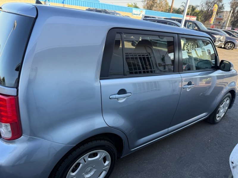 Used 2012 Scion xB image 10