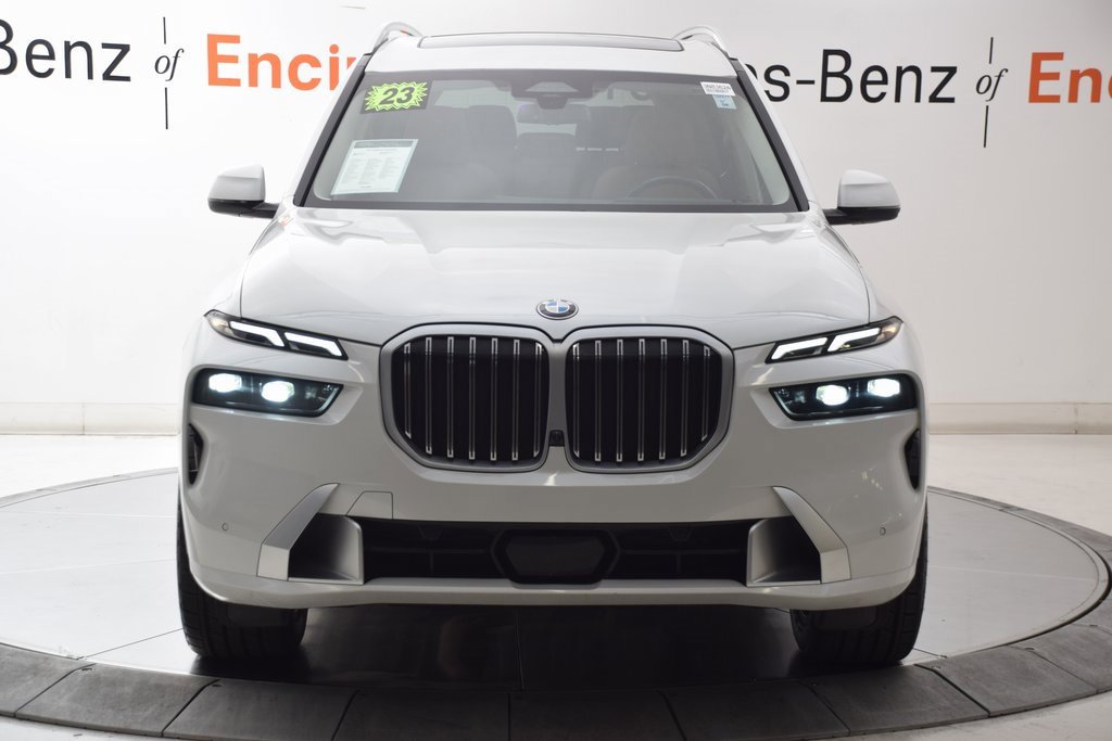 Used 2023 BMW X7 xDrive40i w/ Parking Assistance Package image 9
