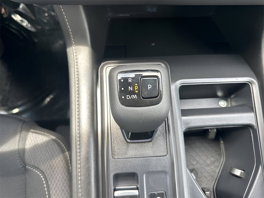 Used 2024 Nissan Pathfinder S image 15