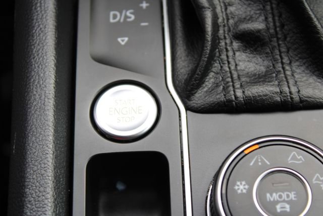 Used 2018 Volkswagen Atlas SEL Premium AWD/4WD image 25