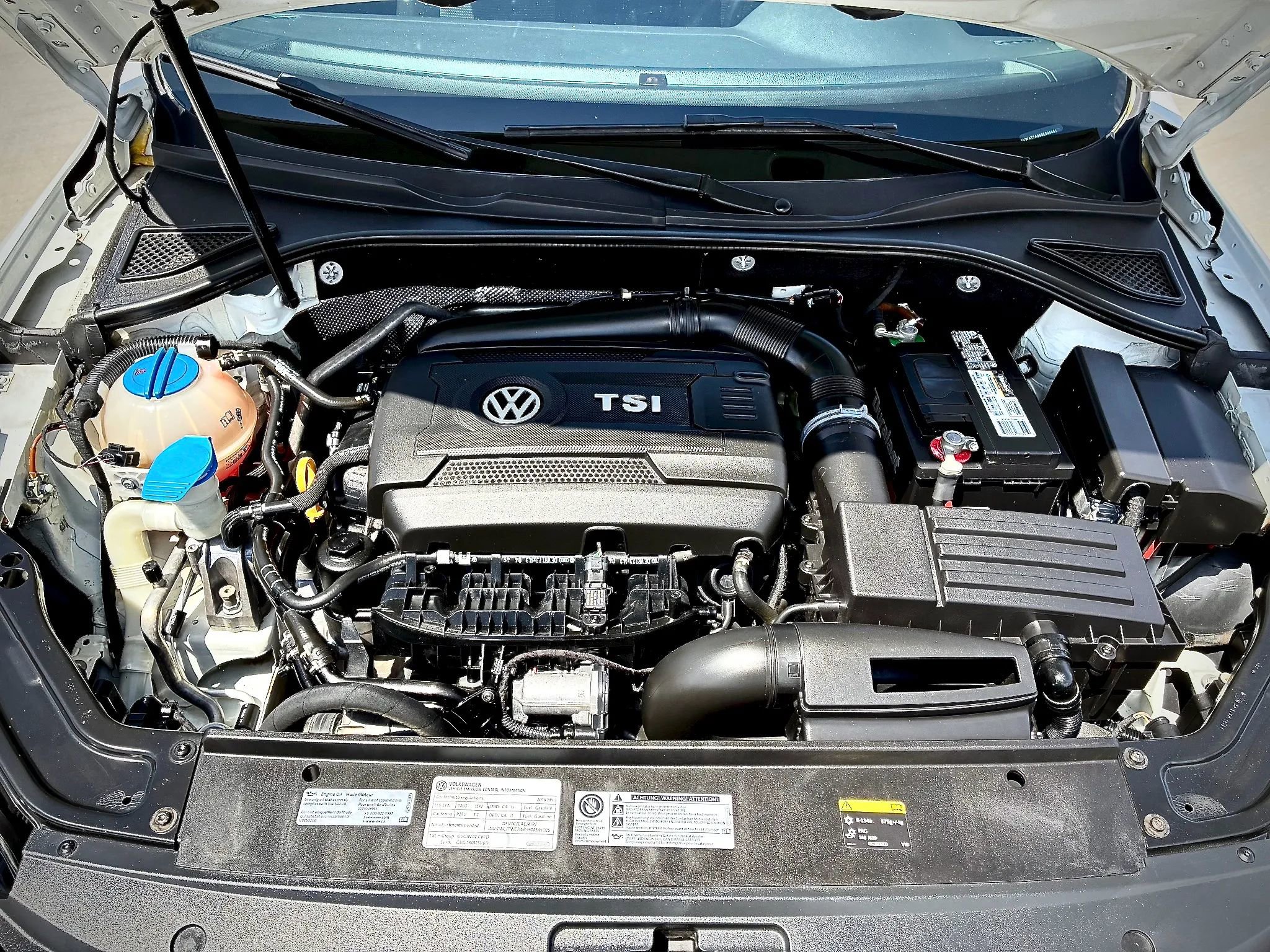 Used 2016 Volkswagen Passat 1.8T S FWD image 40