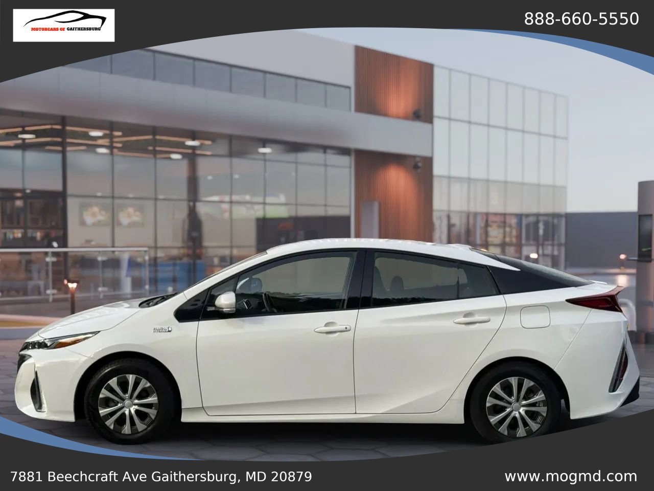 Used 2018 Toyota Prius Prime Plus w/ Carpet Mat Package image 10