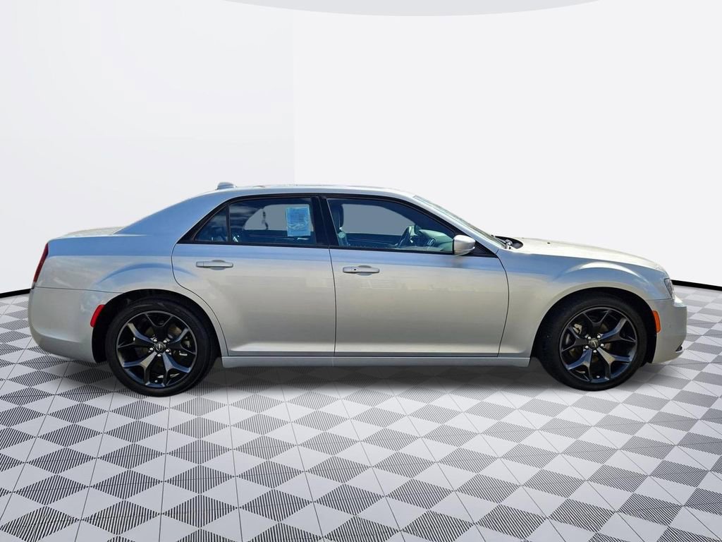 Used 2023 Chrysler 300 S image 7