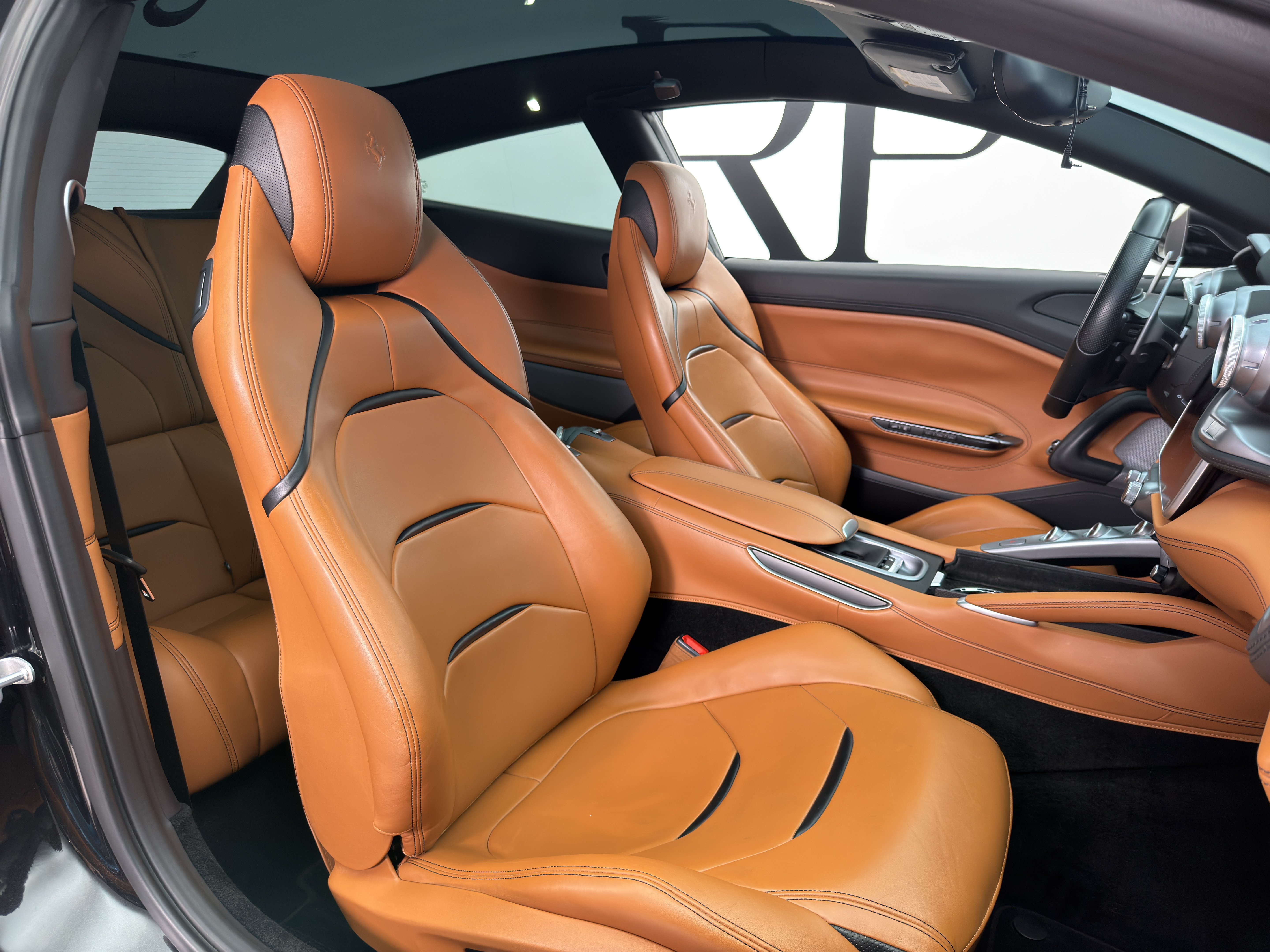 Used 2018 Ferrari GTC4Lusso T RWD image 29