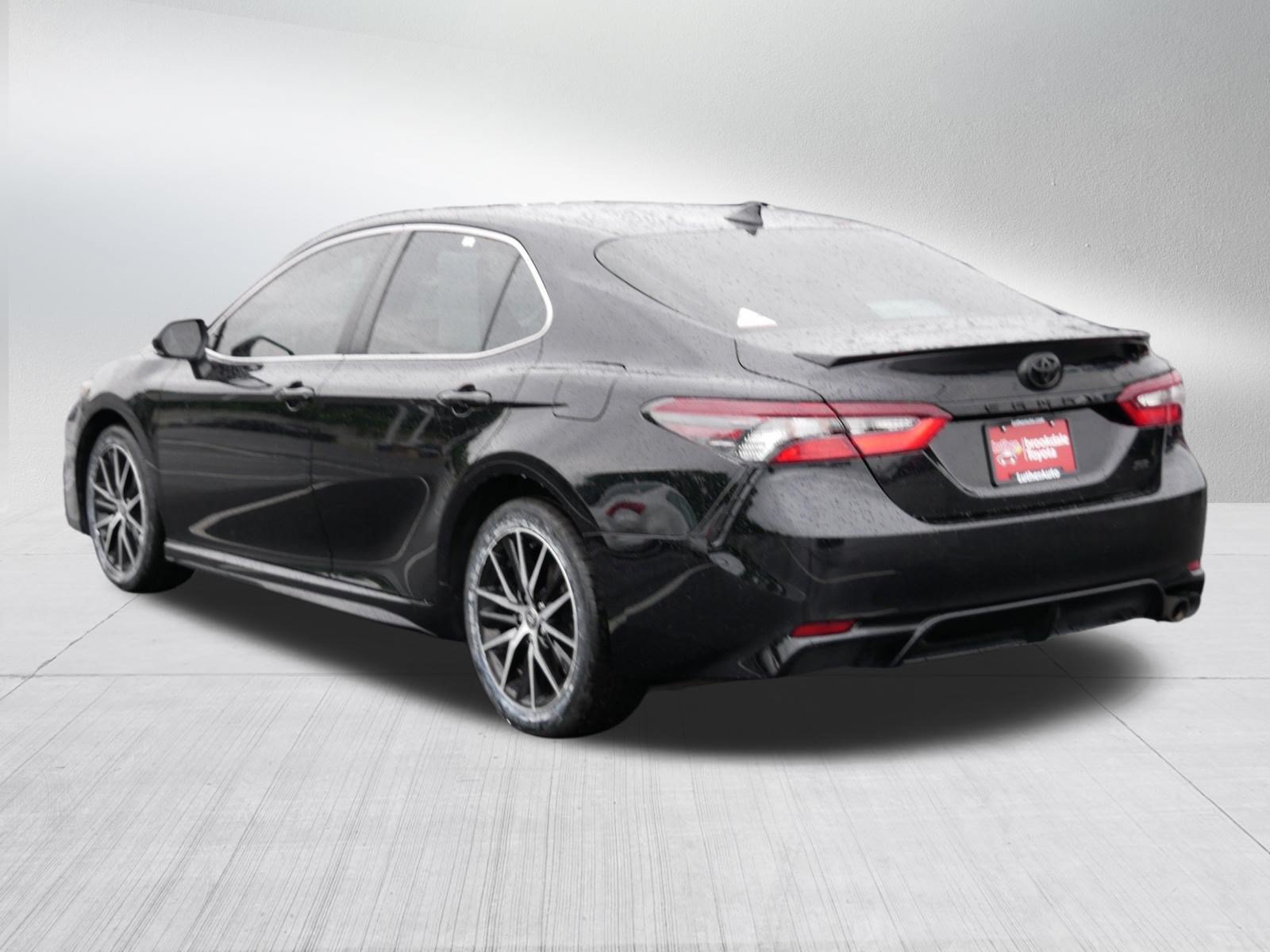 Certified 2024 Toyota Camry SE FWD image 5