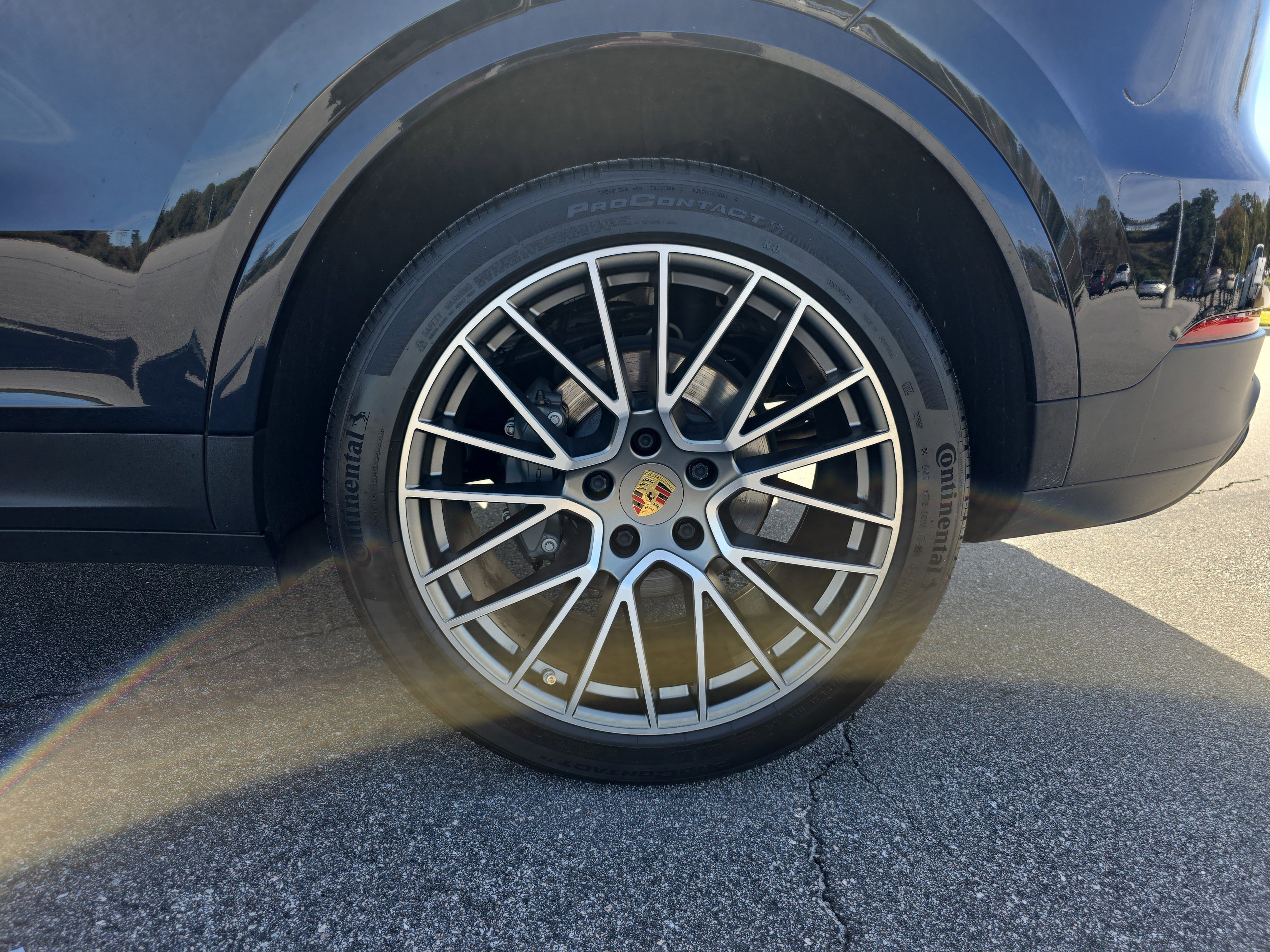 Used 2022 Porsche Cayenne S image 32