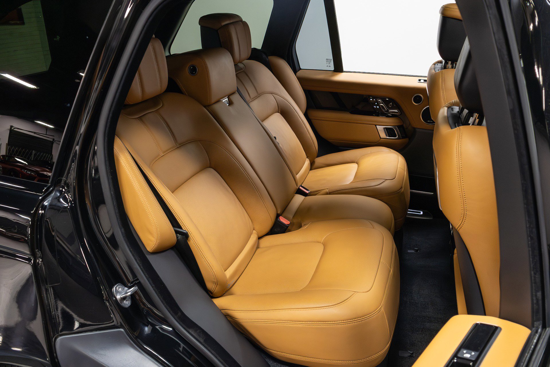 Used 2022 Land Rover Range Rover Autobiography image 72