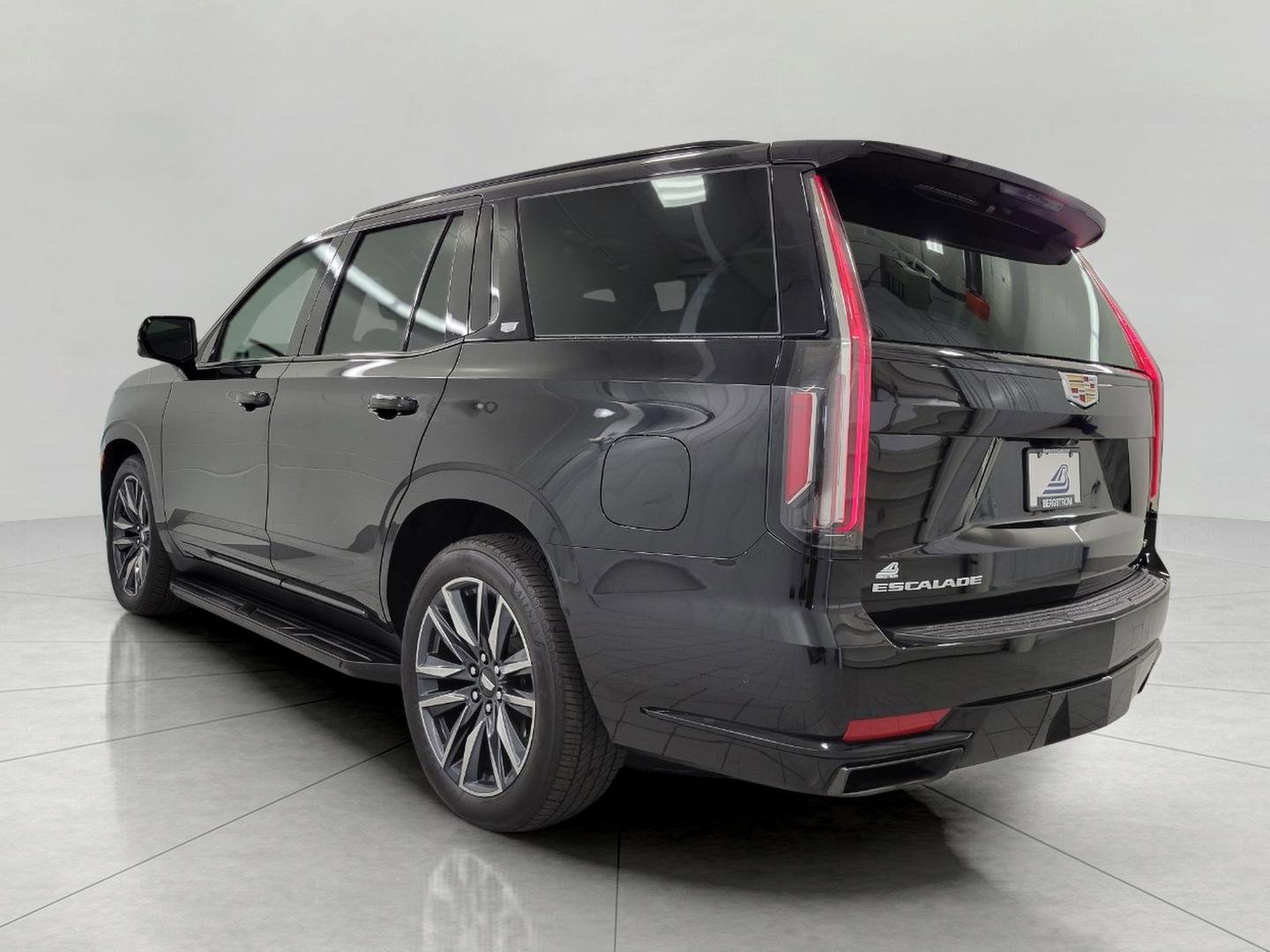 Certified 2024 Cadillac Escalade Sport Platinum w/ Heavy-Duty Trailer Package image 21