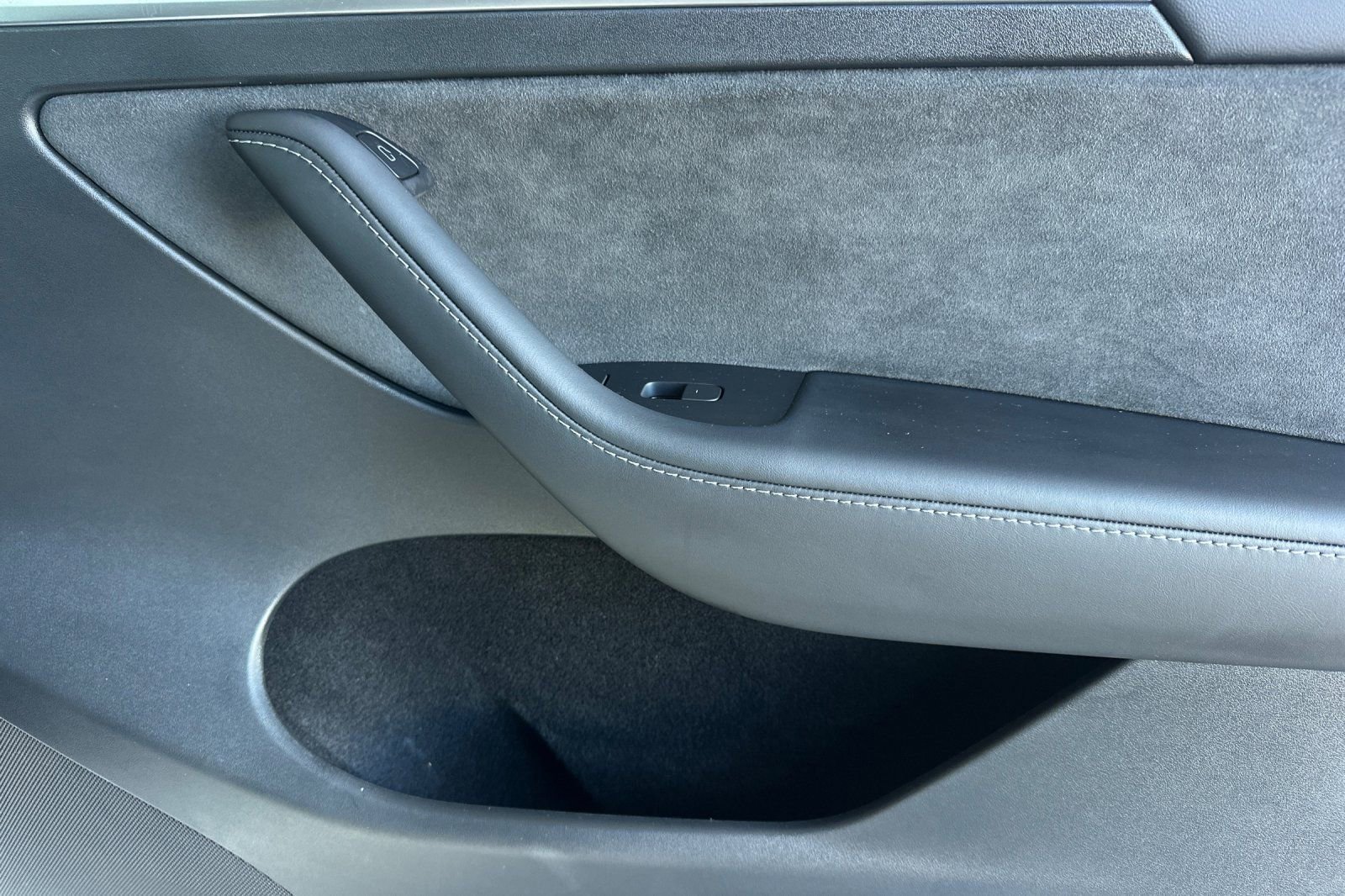 Used 2023 Tesla Model Y Long Range image 21