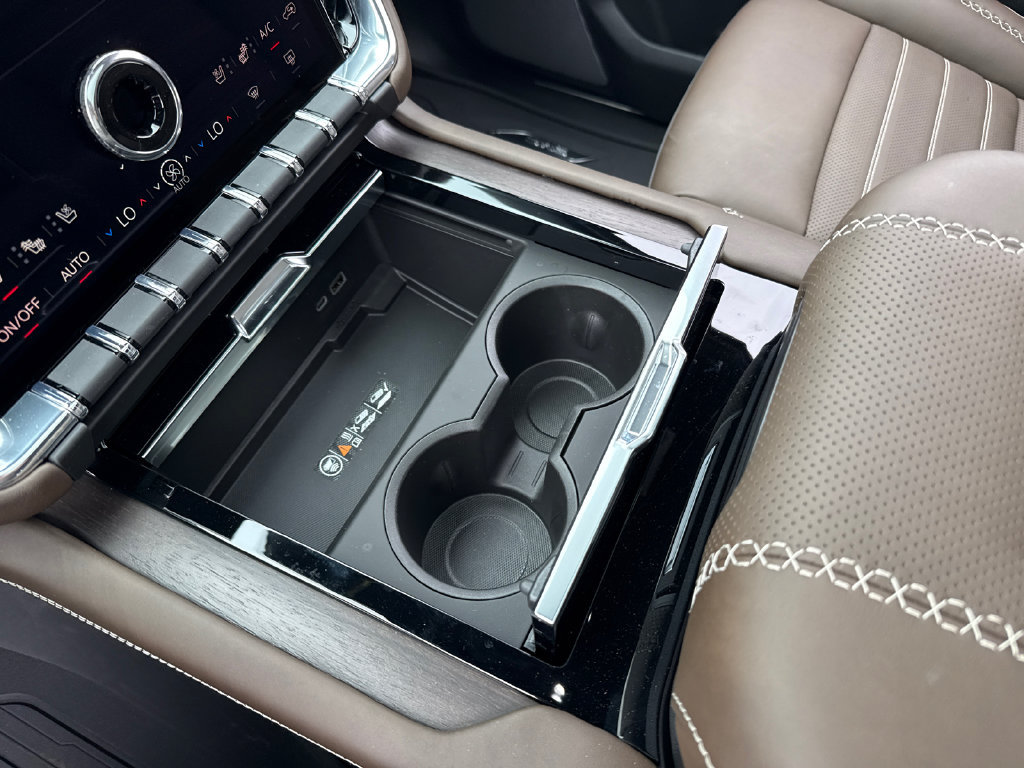New 2026 GMC Yukon Denali Ultimate AWD/4WD image 26