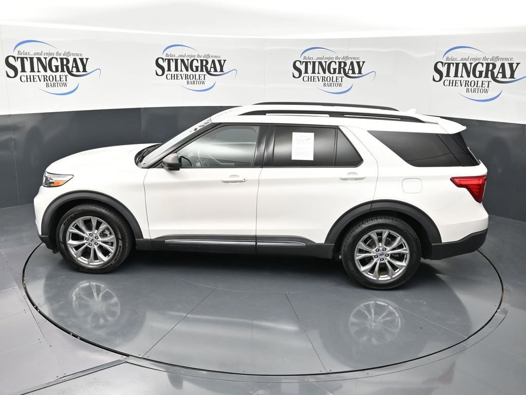 Used 2021 Ford Explorer XLT w/ Equipment Group 202A RWD image 12