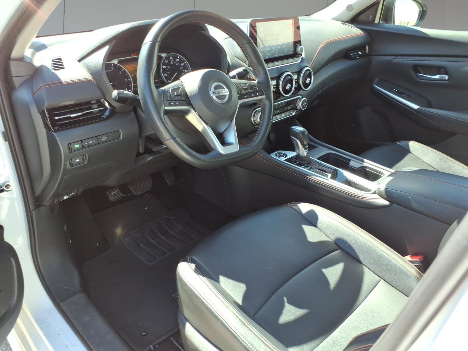 Used 2023 Nissan Sentra SR w/ SR Premium Package FWD image 11