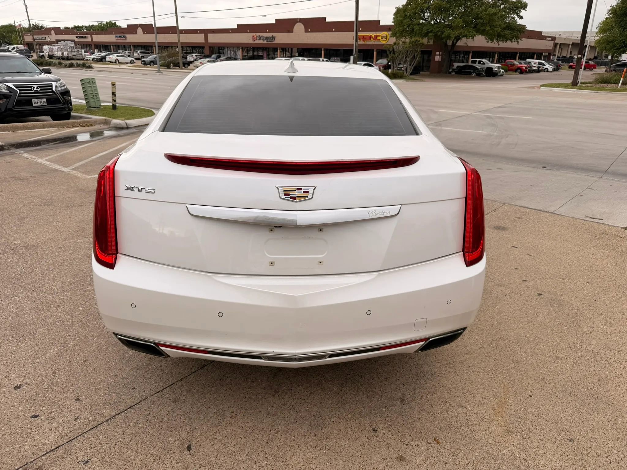 Used 2016 Cadillac XTS Premium image 4