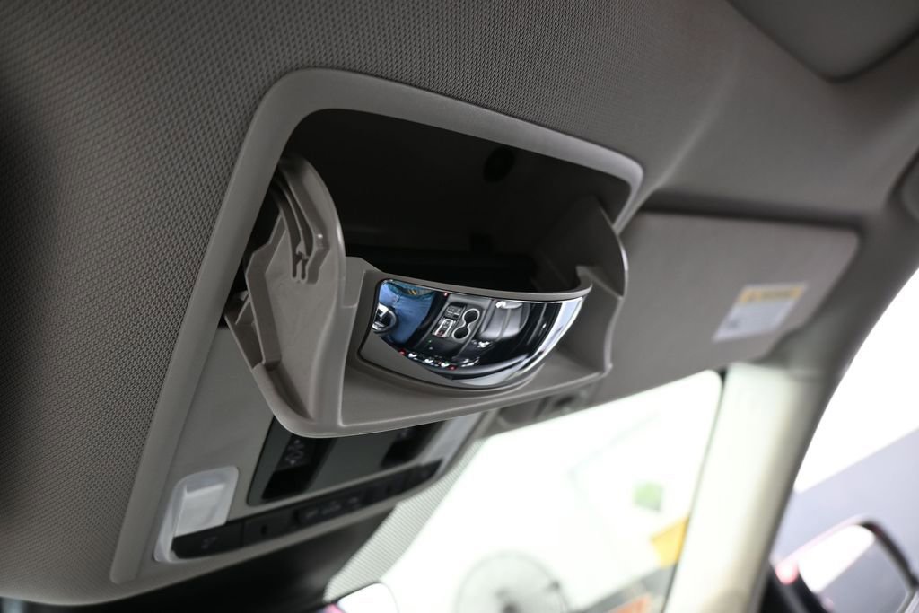 Used 2024 Honda Pilot Touring image 35