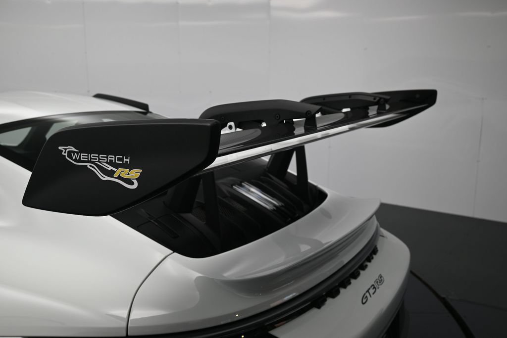 Certified 2025 Porsche 911 GT3 RS RWD image 38