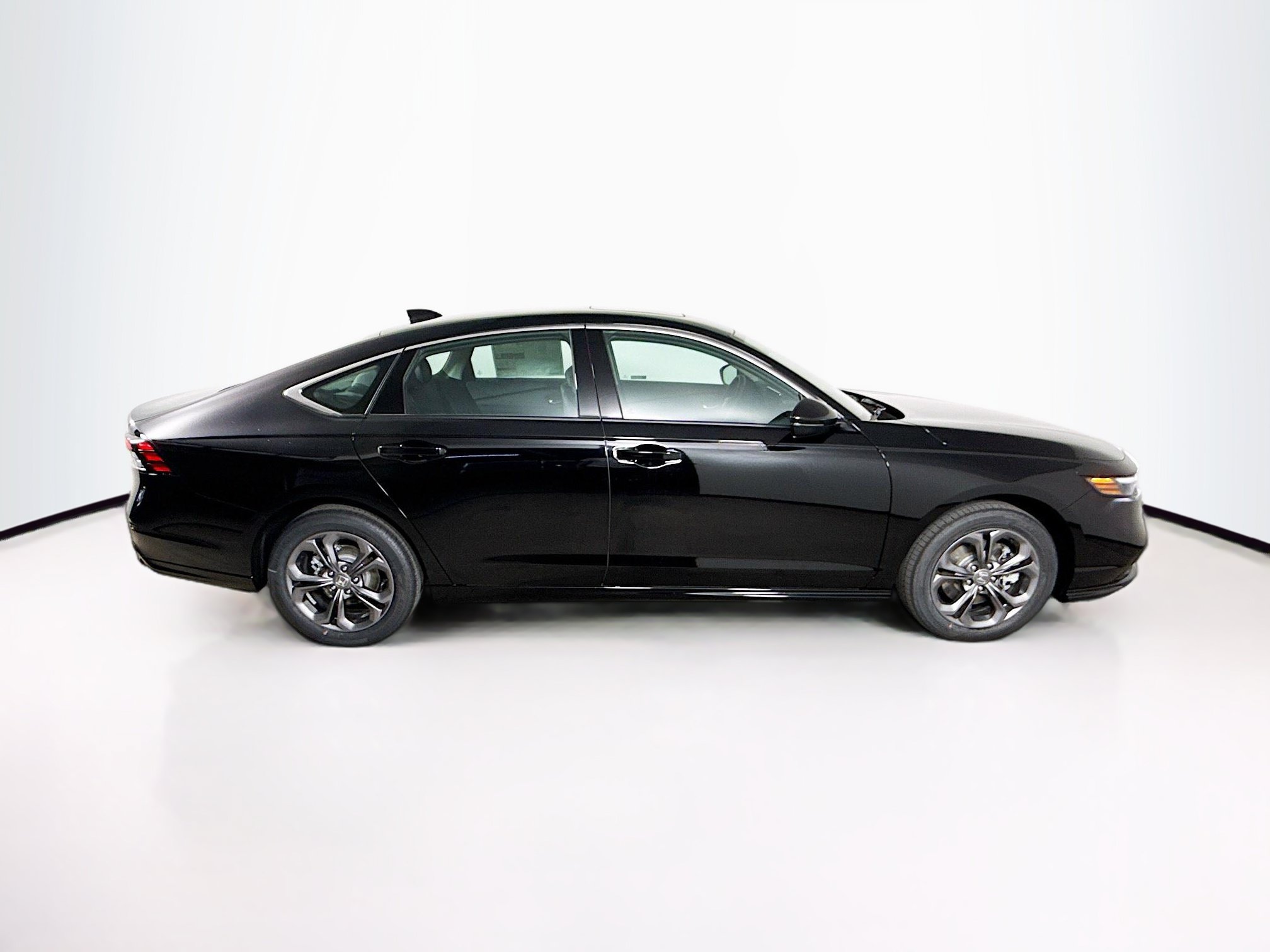 New 2026 Honda Accord EX-L image 2